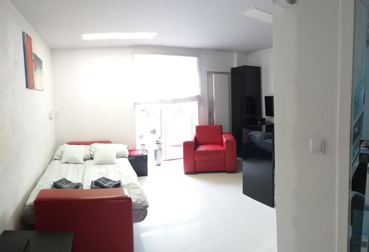 Apartamenty Centrum Rynek Mala Dwojka เคียลเซ ภายนอก รูปภาพ